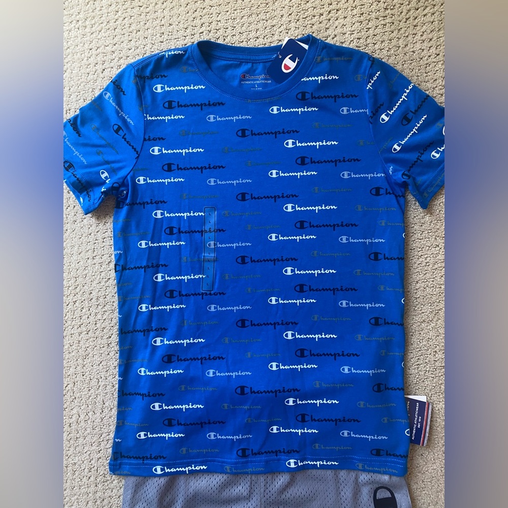 Boys Champion t-shirt and shorts size large